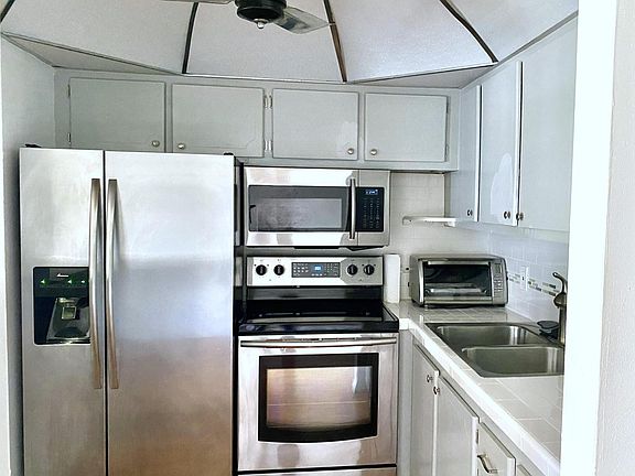 3rd image of 226 Tilford K