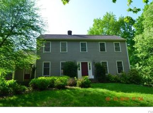 17 Gopher Rd, Newtown, CT 06470