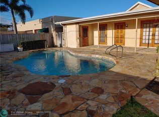 811 S J St, Lake Worth, FL 33460