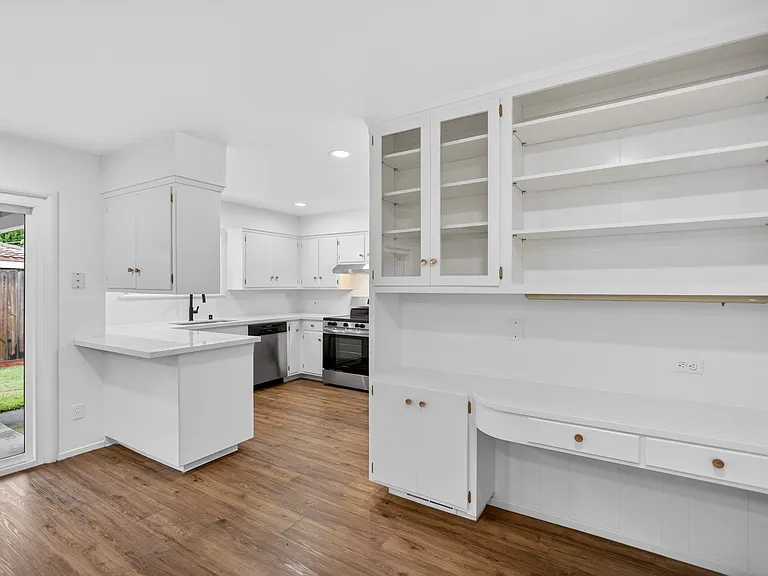 5940 Gloria Dr #0 — Photo 11