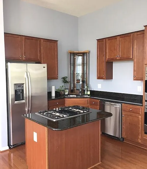 2410 Battery Hill Cir — Photo 2