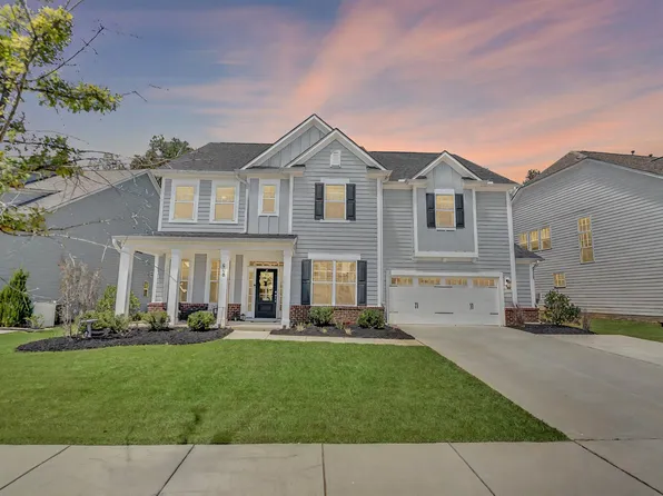 608 Ressler St, Holly Springs, NC 27540