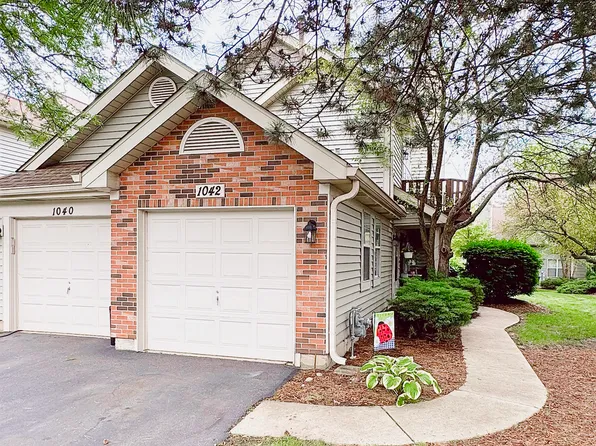 1042 Rockport Dr, Carol Stream, IL 60188