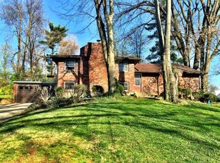 1508 Schuff Ln, Louisville, KY 40205