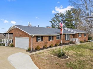 4121 Hayden Rd, Owensboro, KY 42303