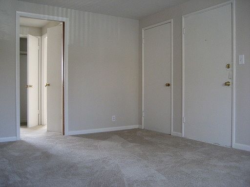 2nd image of 4407 Holly St APT 6