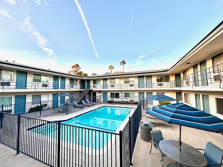 Kingston Apartments — Photo 4