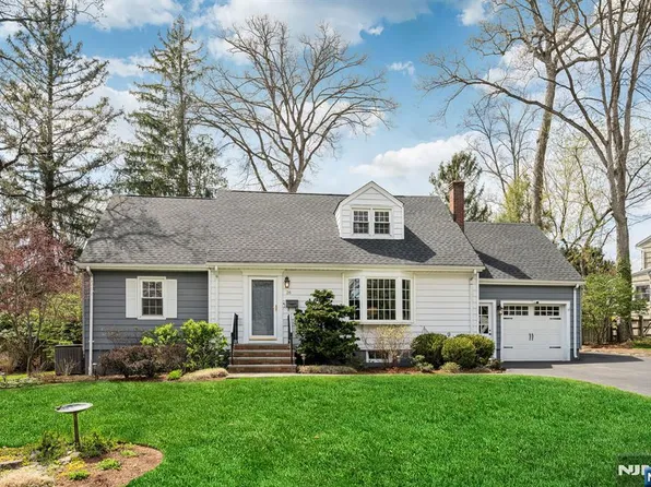 26 Addison Pl, Ho Ho Kus, NJ 07423