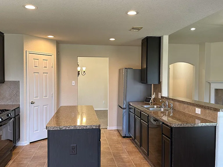 3310 Quarry Place Ln — Photo 9