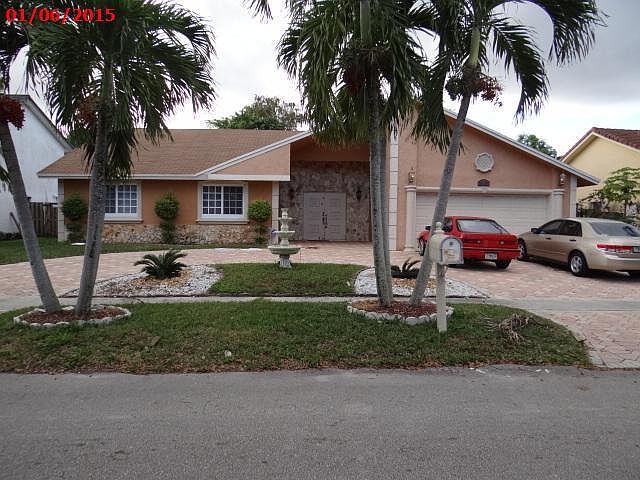 1st image of 4561 NW 70th Ave