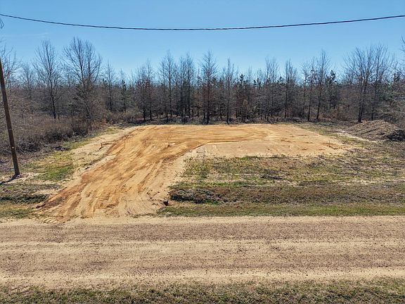 2nd image of 142 Jones Rd