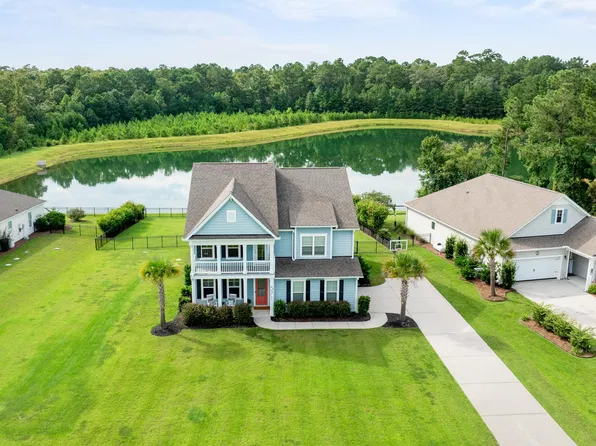 571 Pontoon Rd, Huger, SC 29450