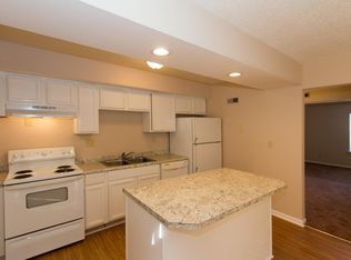 807 Sutton Pl, Virginia Beach, VA 23464
