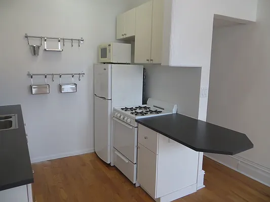 Rented by Performing Assets Corp | media 28