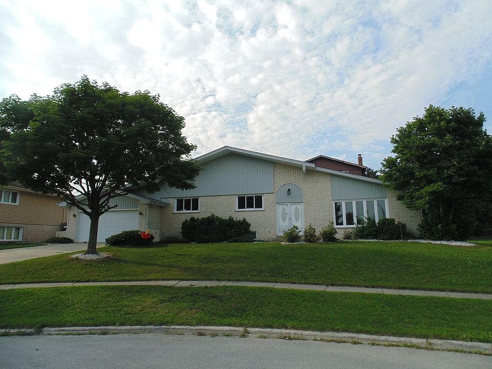 1st image of 13020 W Bramble Ct