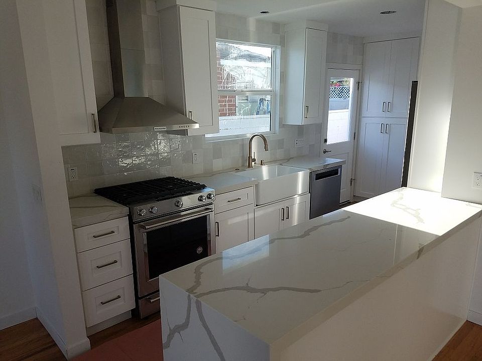 2nd image of 1631 22nd St