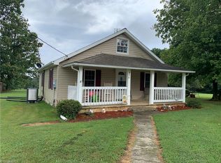 2678 Ruritan Rd, Roaring River, NC 28669