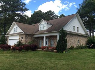 36 Red Oak Ln, Hattiesburg, MS 39402