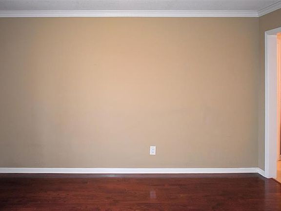 4th image of 1650 Autumn Dr