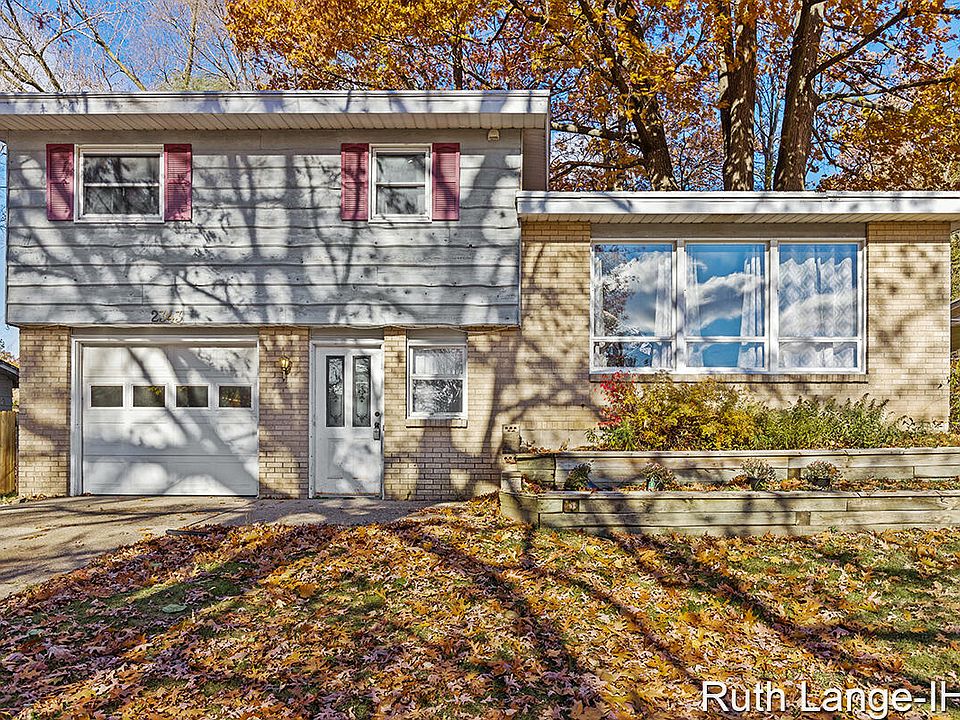 1st image of 2343 Holliday Dr SW