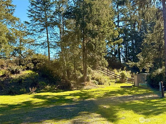 2nd image of 1004 Discovery Avenue SE