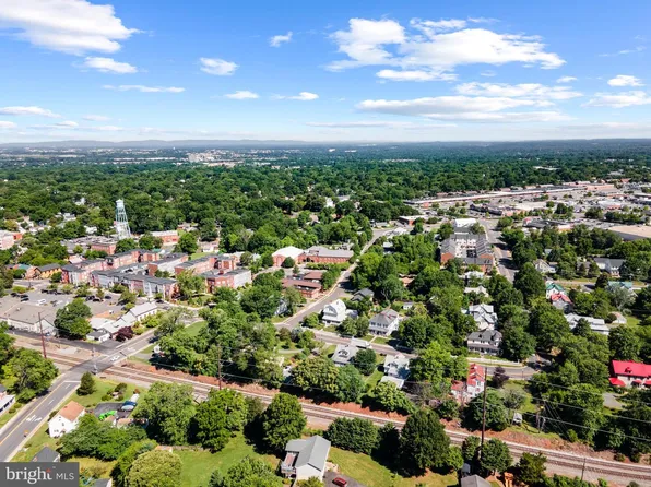 8385 Buttress Ln APT 103, Manassas, VA 20110