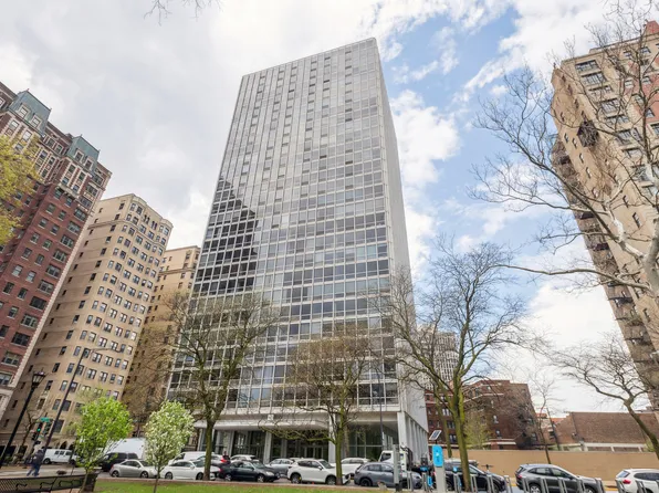 2400 N Lakeview Ave APT 1108, Chicago, IL 60614