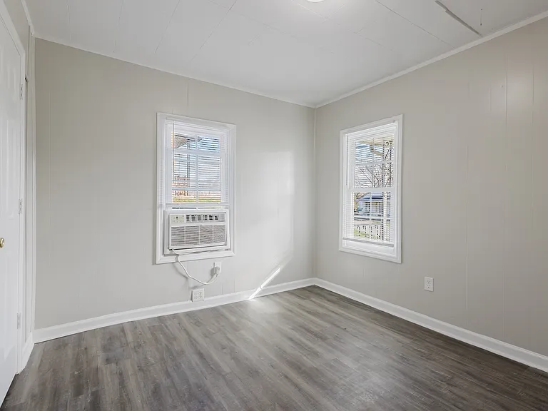 245 Evansdale Ave — Photo 12