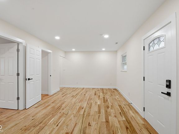5th image of 6125 Colonial Ave