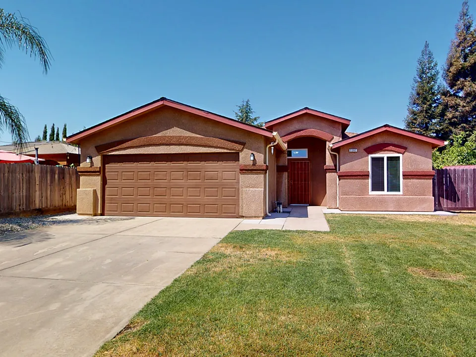 2292 Golden Ave
