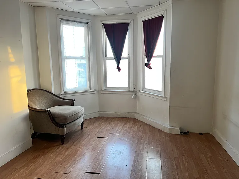 422 Saint Pauls Ave #5 — Photo 8
