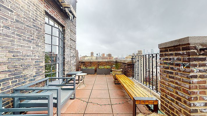1st image of 1 Christopher St Ph A
