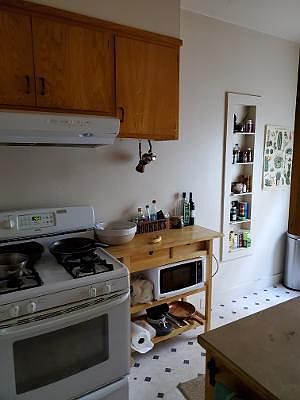 2nd image of 724 Wesley Way #5