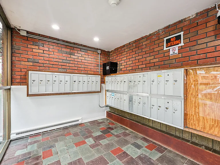 356 Franklin Ave #4 — Photo 18