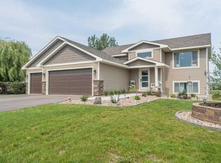 855 Brady Ln, New Richmond, WI 54017