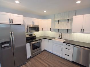 562 Sapelo Rd, Jacksonville, FL 32216