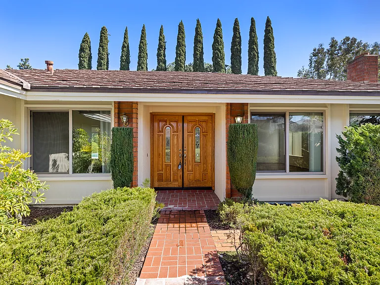 17305 Campillo Dr — Photo 3
