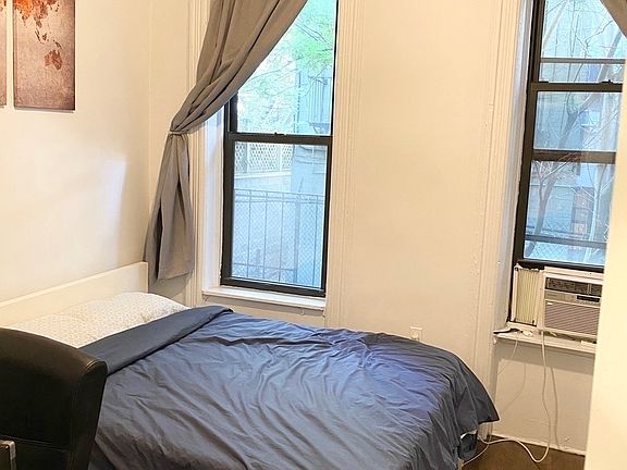 4th image of 247 E 77th St #1DD