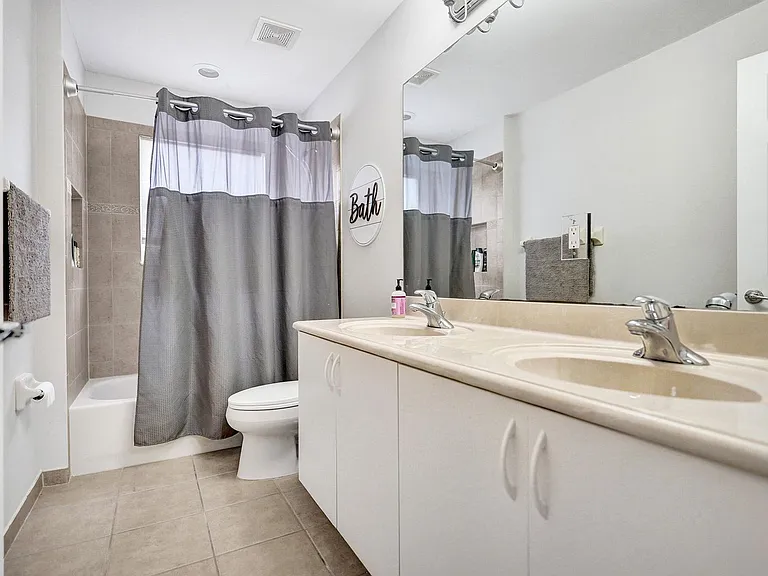 8876 Sandy Crest Ln #8876 — Photo 3
