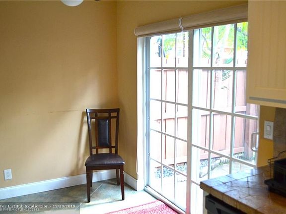 5th image of 68 NE 20th Ct