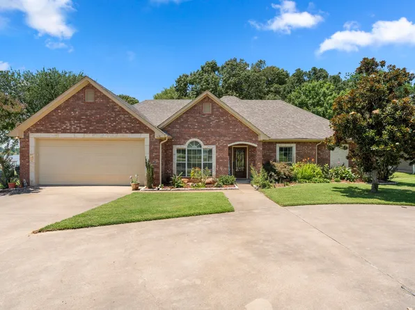 813 Rs County Rd #3346, Emory, TX 75440