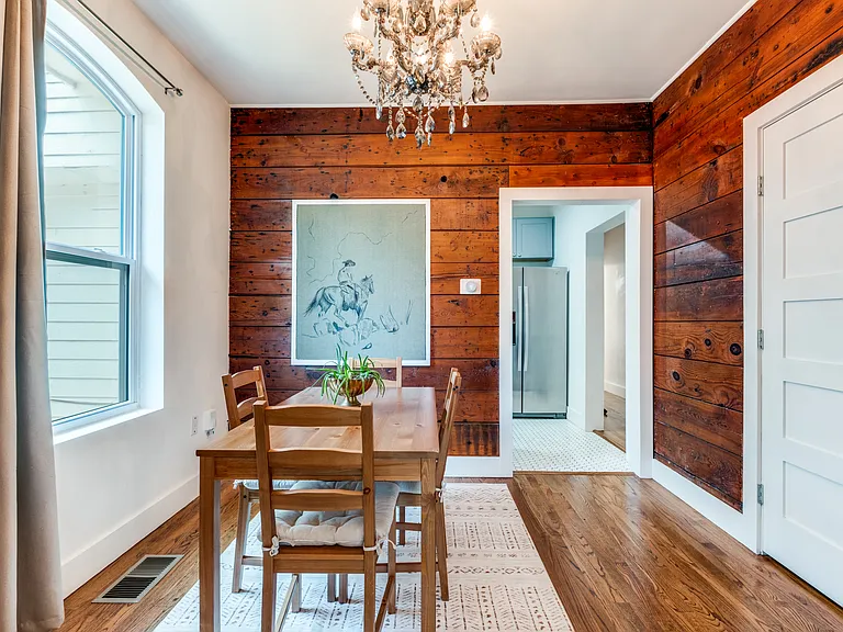 614 N Madison Ave — Photo 5