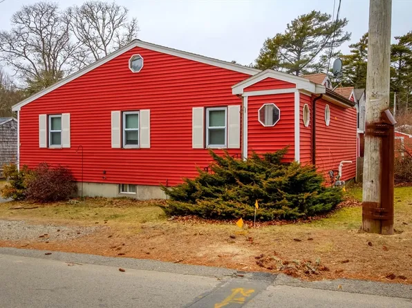 102 Lake Dr, Plymouth, MA 02360