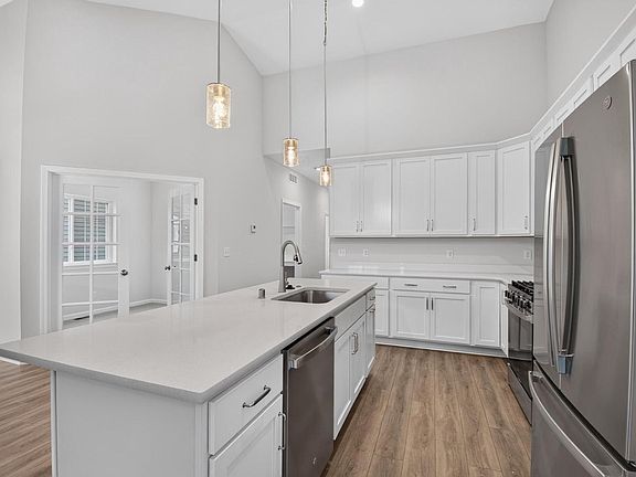4th image of 2900 21st STREET #B