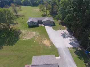 9307 Cabin Rd, Argenta, IL 62501