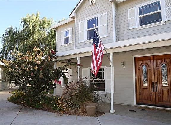 5th image of 2208 N Quinley Ave