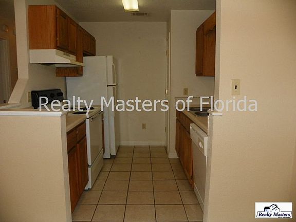 4th image of 605 N 61st Ave APT D