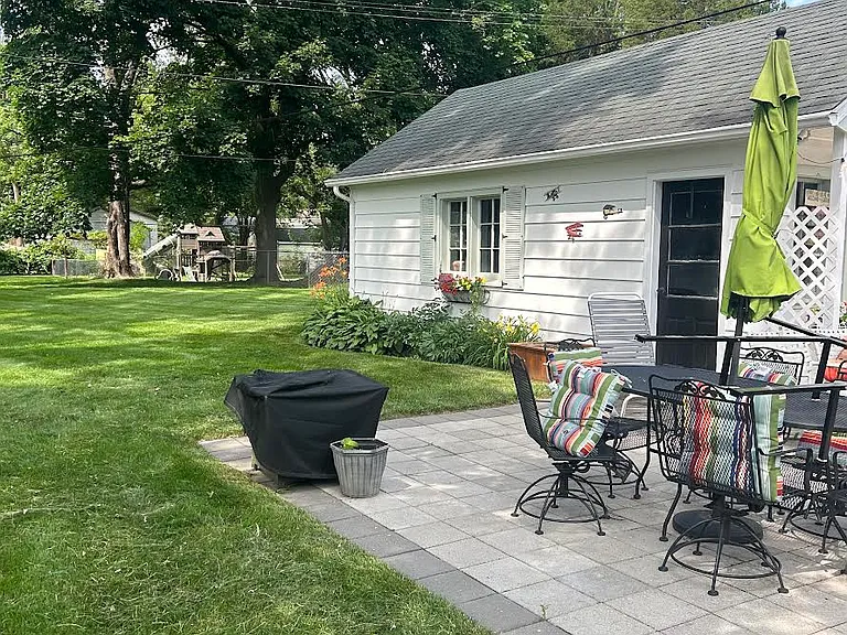 Harriet Dr — Photo 18