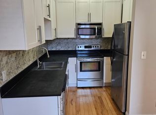 1933 Sidney St APT A, Saint Louis, MO