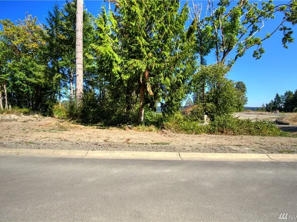 8175 SE Crescent Bay Dr, Olalla, WA 98359